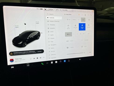 Used 2019 Tesla Model 3 Standard Range Plus image 15