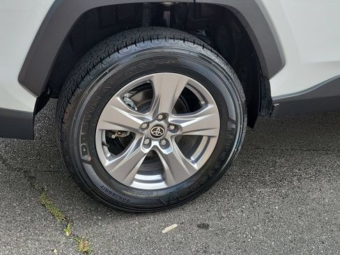 Used 2025 Toyota RAV4 XLE FWD image 7