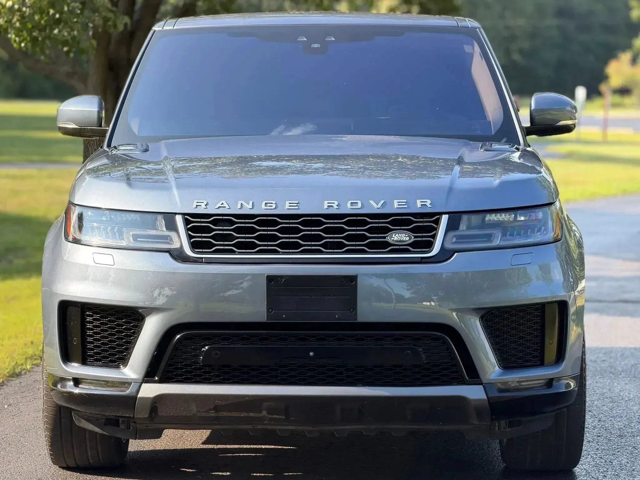 Used 2019 Land Rover Range Rover Sport HSE AWD/4WD image 2