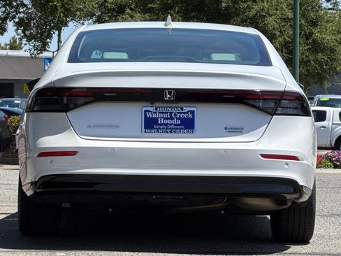 Used 2023 Honda Accord Touring image 5