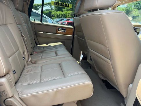 Used 2007 Lincoln Navigator Ultimate image 33