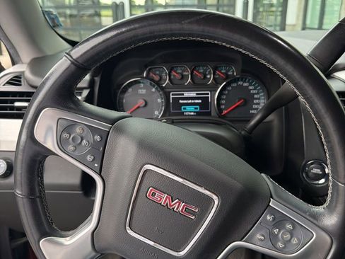 Used 2018 GMC Yukon XL SLT w/ Open Road Package AWD/4WD image 10