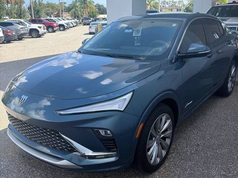 Used 2025 Buick Envista Avenir FWD image 2