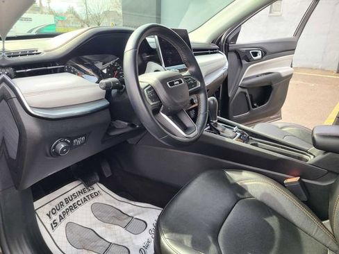 Used 2022 Jeep Compass Limited image 12