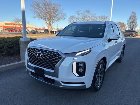 Used 2021 Hyundai Palisade Calligraphy image 2