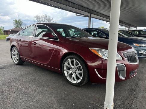 Used 2017 Buick Regal GS AWD/4WD image 3