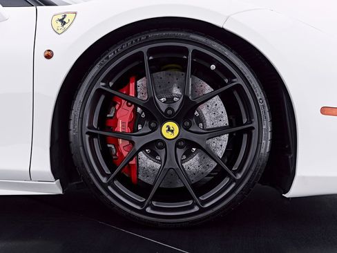 Used 2018 Ferrari 488 GTB RWD image 39