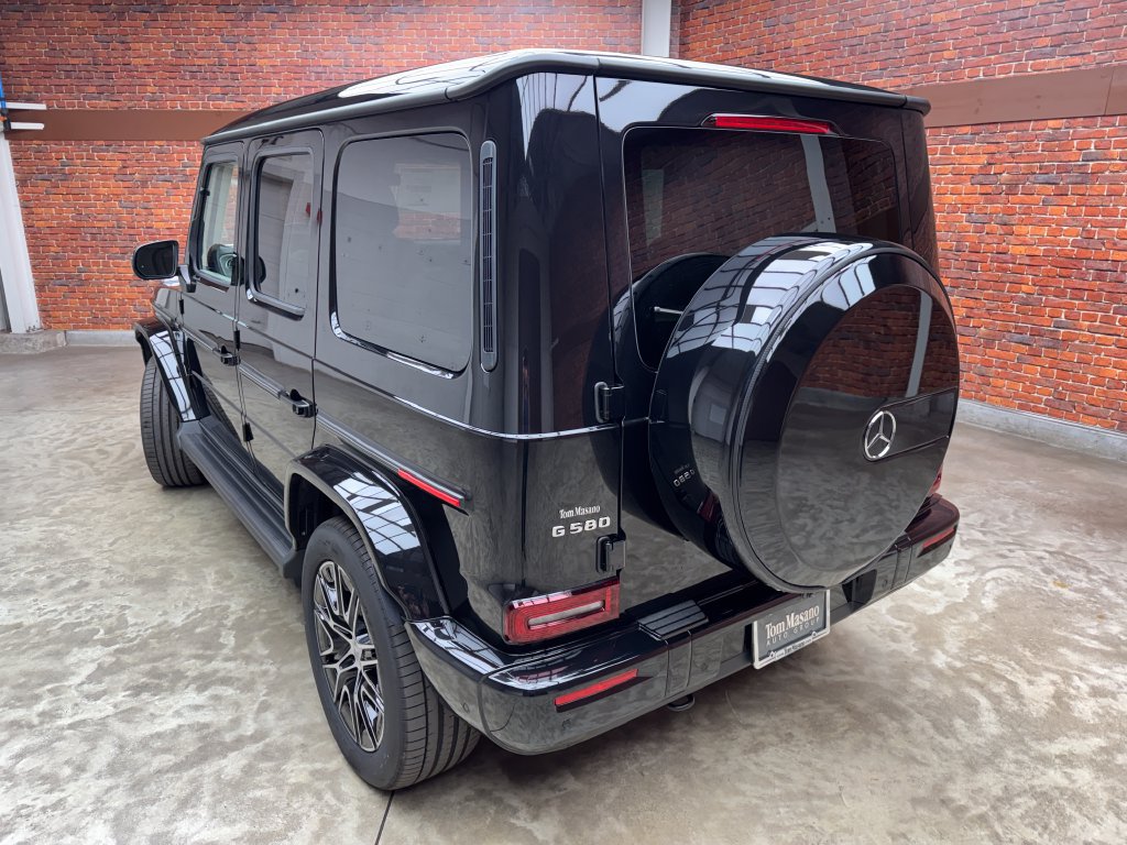 New 2027 Mercedes-Benz G 580 e image 2