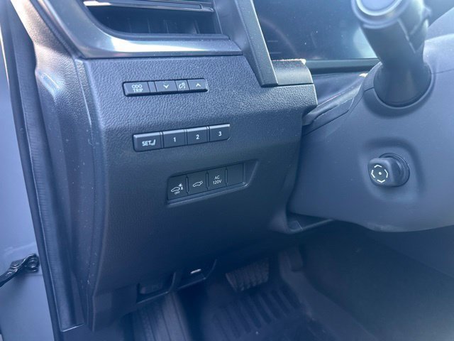 Used 2024 Lexus GX 550 w/ Cold Area Package AWD/4WD image 17
