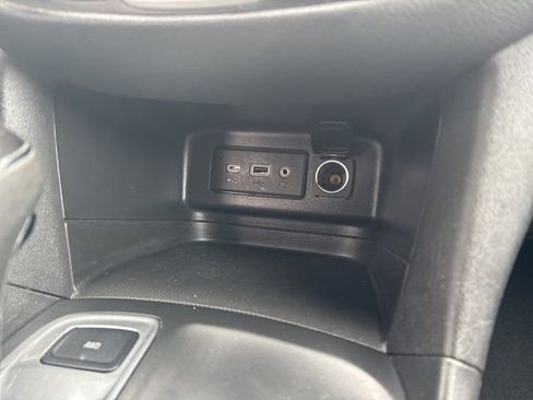 Used 2020 Chevrolet Equinox LT image 35