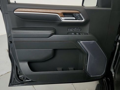 Used 2023 Chevrolet Silverado 1500 High Country AWD/4WD image 16