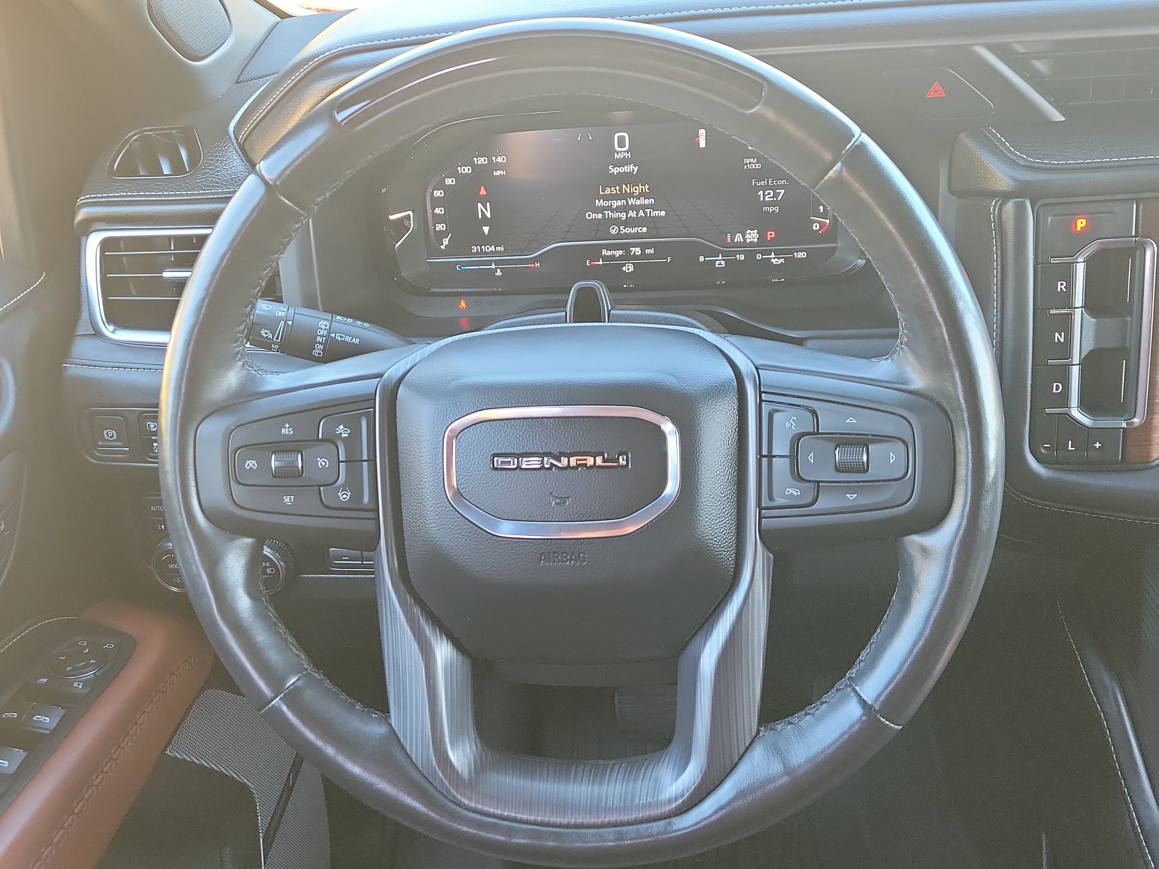 Used 2023 GMC Yukon XL Denali Ultimate AWD/4WD image 22