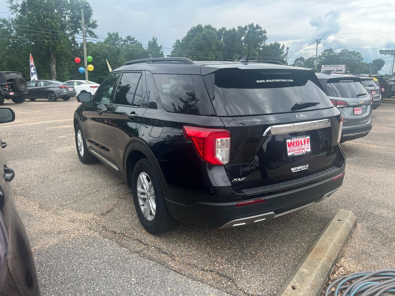 Used 2024 Ford Explorer XLT w/ Equipment Group 202A RWD image 8