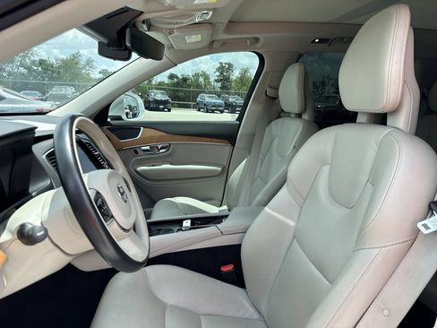 Used 2022 Volvo XC90 T6 Momentum w/ Advanced Package AWD/4WD image 13