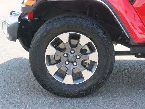 Used 2021 Jeep Wrangler Unlimited Sahara w/ LED Lighting Group AWD/4WD image 18