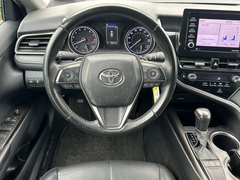 Used 2024 Toyota Camry SE image 16