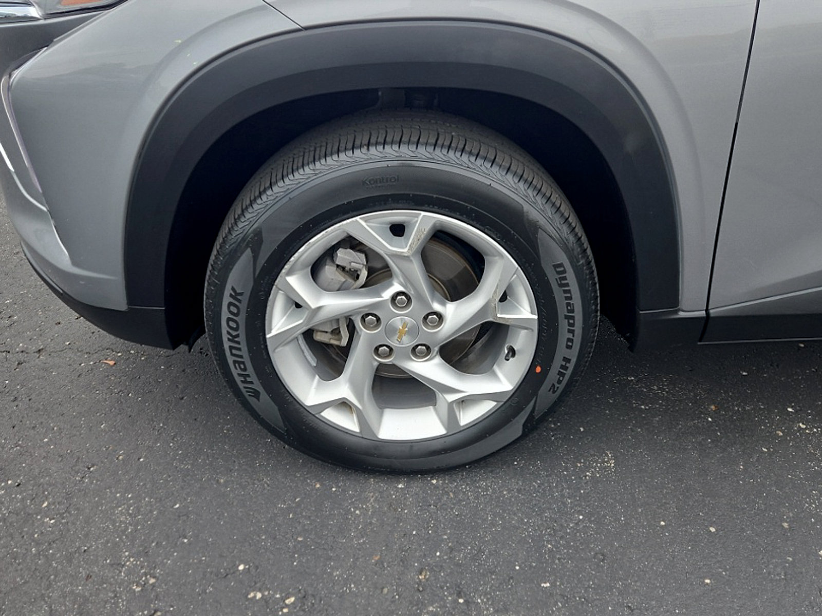Used 2024 Chevrolet Trax LS w/ LS Convenience Package FWD image 24