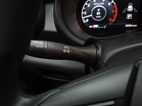 Used 2024 Nissan Kicks SV FWD image 20