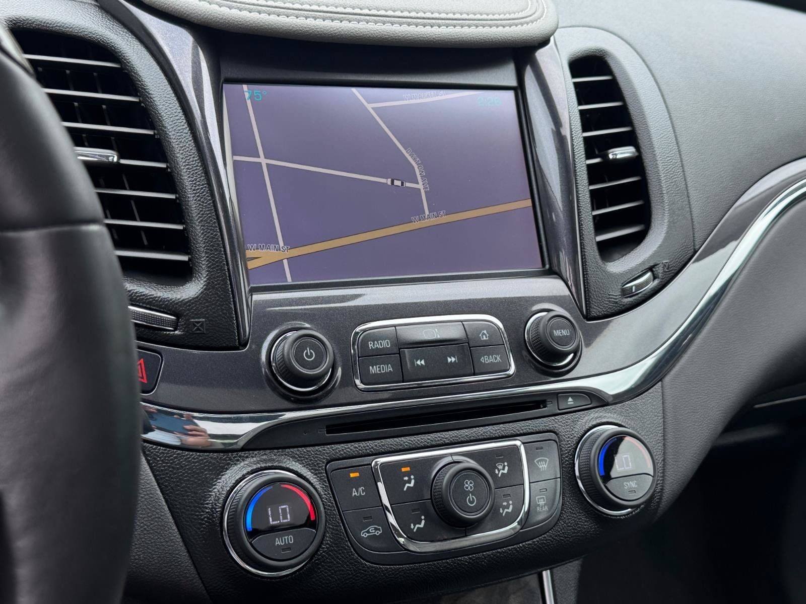 Used 2014 Chevrolet Impala LTZ FWD image 15