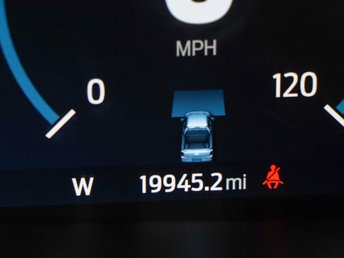 Used 2023 Ford F150 Lariat w/ Equipment Group 502A High image 18