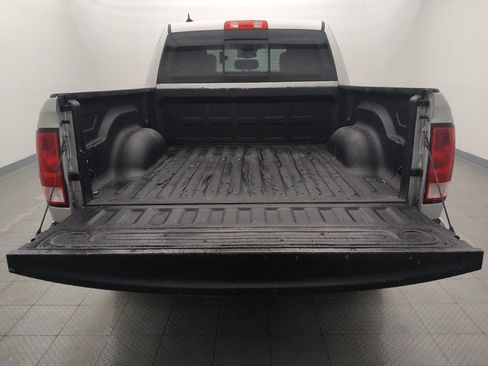 Used 2019 RAM 1500 Classic SLT w/ Luxury Group RWD image 29