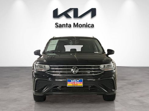 Used 2022 Volkswagen Tiguan SE image 9