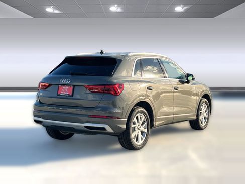 Used 2023 Audi Q3 2.0T Premium w/ Convenience Package image 9