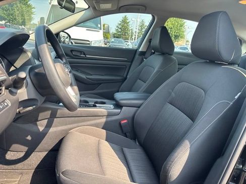 Used 2026 Nissan Altima 2.5 SV AWD/4WD image 9