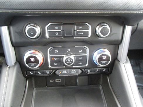 Used 2021 GMC Yukon SLT RWD image 26