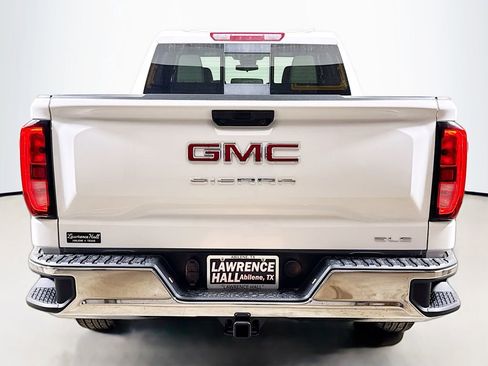 New 2026 GMC Sierra 1500 SLE image 4