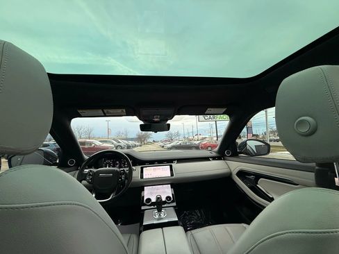 Used 2020 Land Rover Range Rover Evoque SE image 27