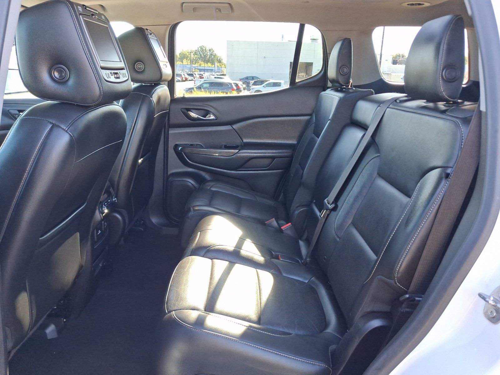 Used 2019 GMC Acadia SLT AWD/4WD image 18
