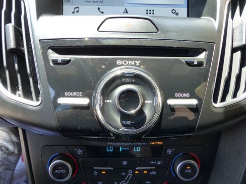 Used 2018 Ford Focus ST FWD image 35