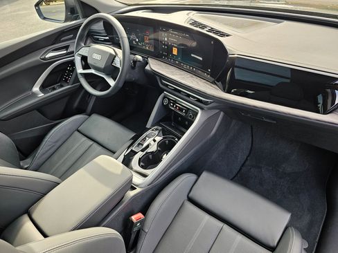 Used 2025 Audi Q5 Premium Plus image 15