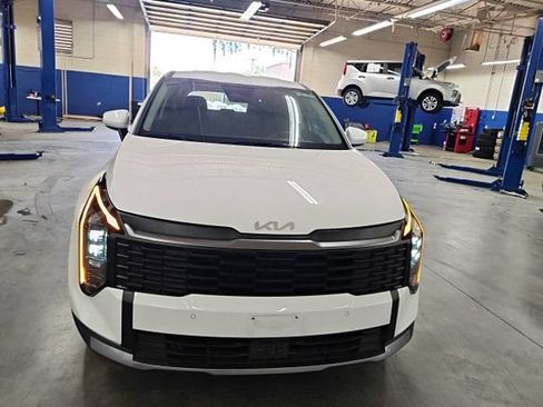 Certified 2026 Kia Sportage LX FWD image 5