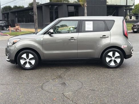Used 2017 Kia Soul EV-e image 7