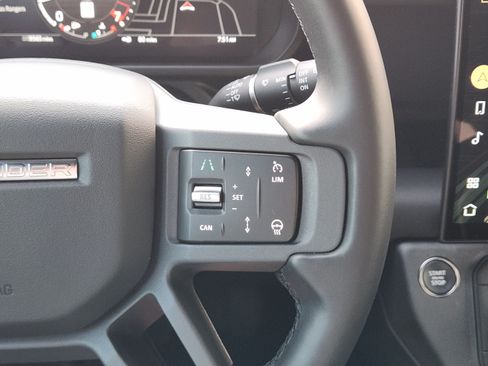 Certified 2026 Land Rover Defender 110 X-Dynamic SE AWD/4WD image 26