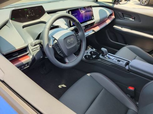 New 2026 Toyota Prius Plug-In Hybrid FWD image 5