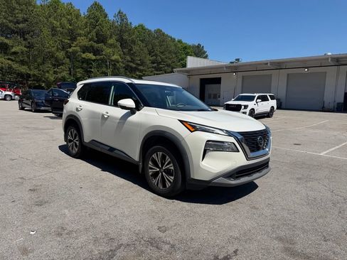 Used 2021 Nissan Rogue SV w/ Premium Package FWD image 1