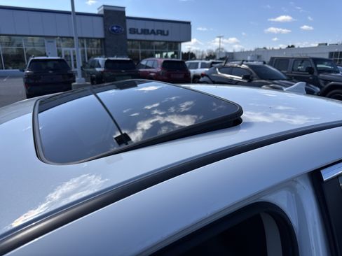 Used 2016 Subaru Legacy 2.5i Premium w/ Moonroof Package image 17