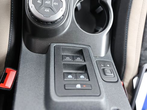 Certified 2022 Ford Bronco Wildtrak AWD/4WD image 36