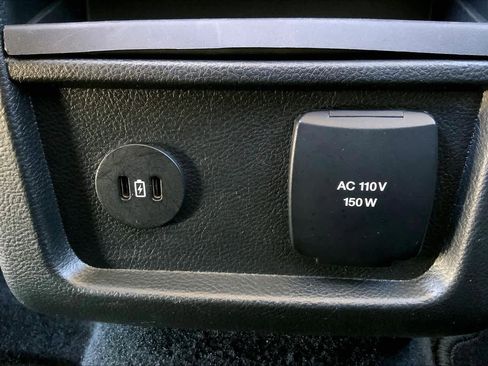 Certified 2022 Ford Edge Titanium image 34