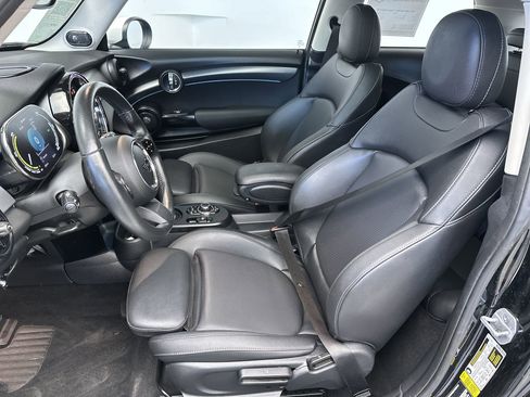 Certified 2024 MINI Cooper SE image 12