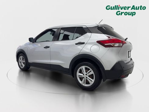 Used 2020 Nissan Kicks S FWD image 4
