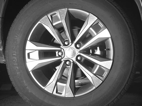 Used 2025 Chevrolet Equinox LT FWD image 15