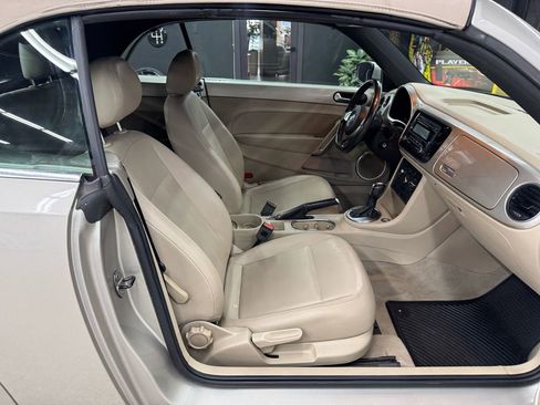 Used 2013 Volkswagen Beetle 2.5 image 16