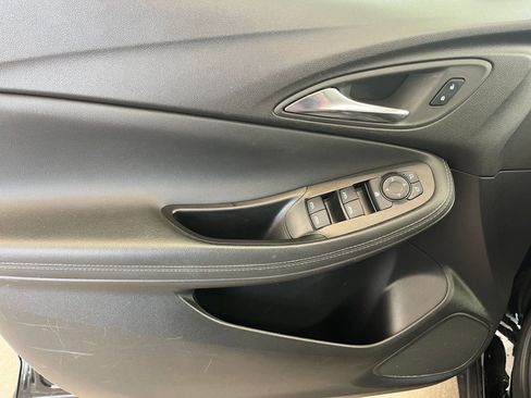 Used 2025 Buick Encore GX Preferred image 18