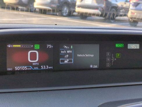 Certified 2022 Toyota Prius LE image 10