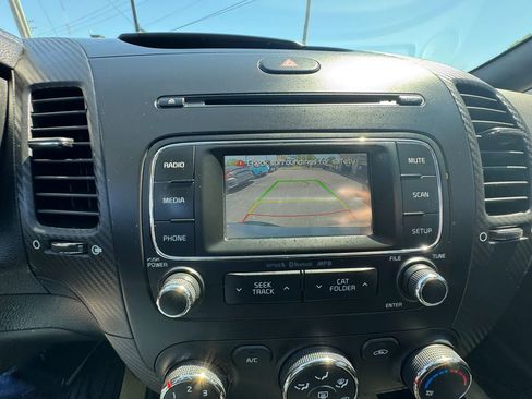 Used 2016 Kia Forte EX FWD image 18