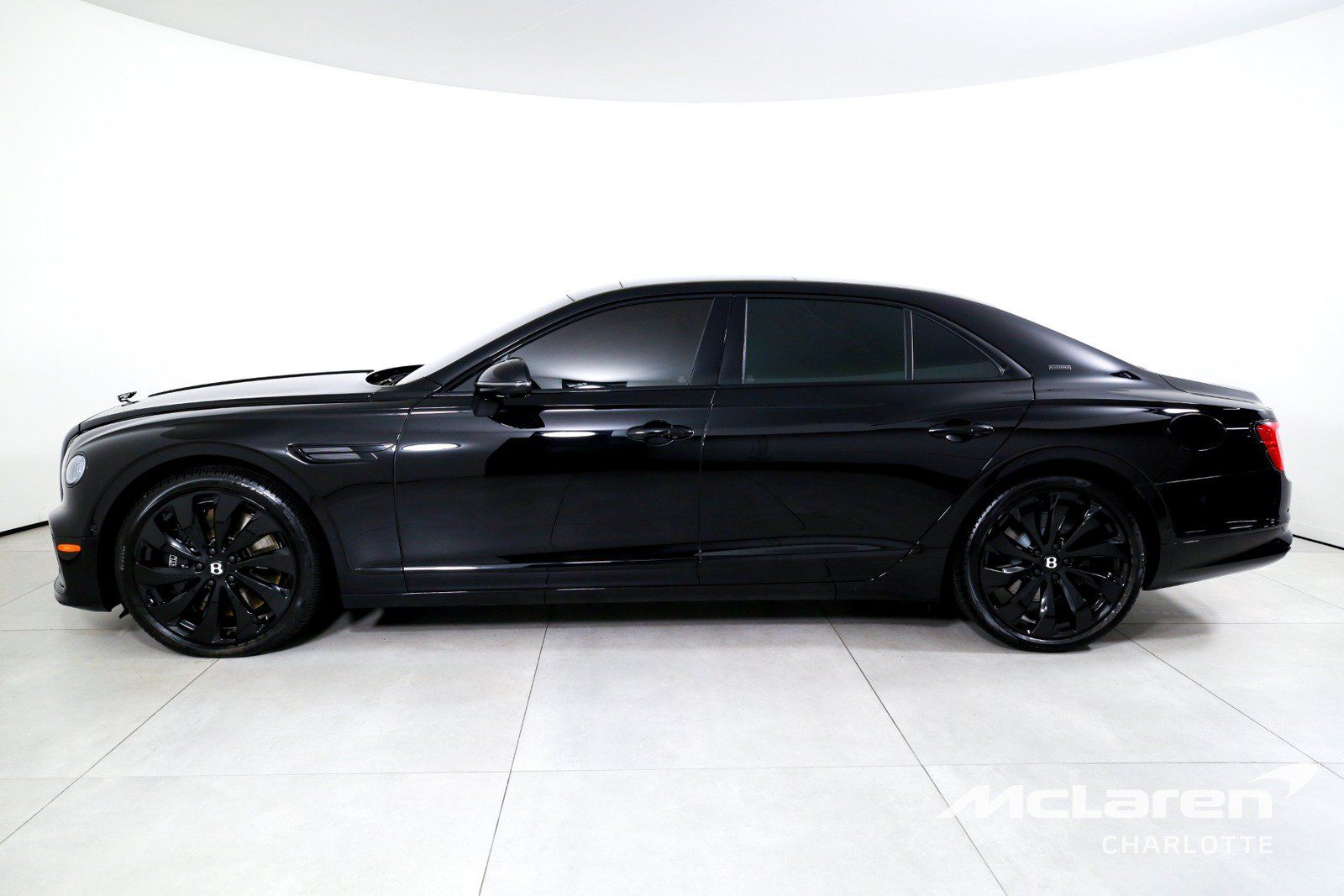 Used 2025 Bentley Flying Spur Plug-In Hybrid AWD/4WD image 5